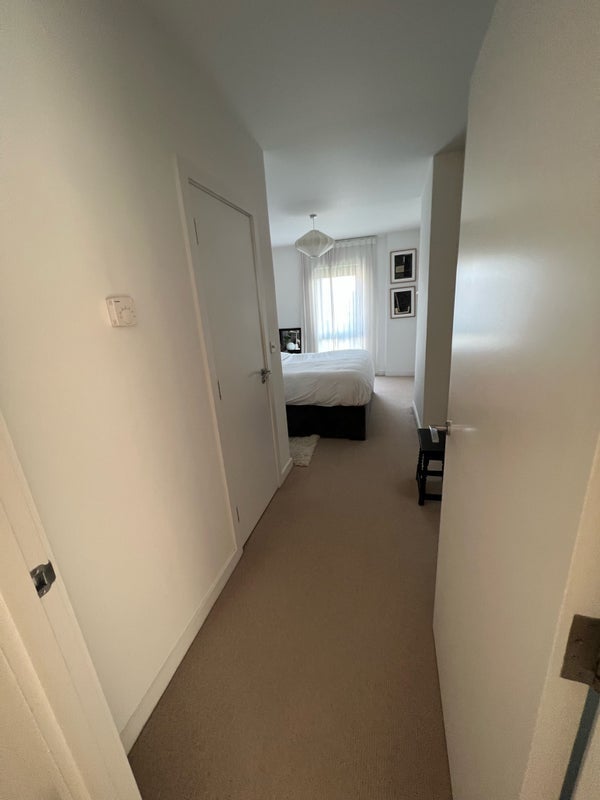 Flat Stainsby Road in Greater London