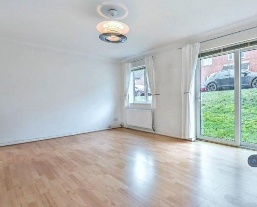Room Reedham Drive in Greater London