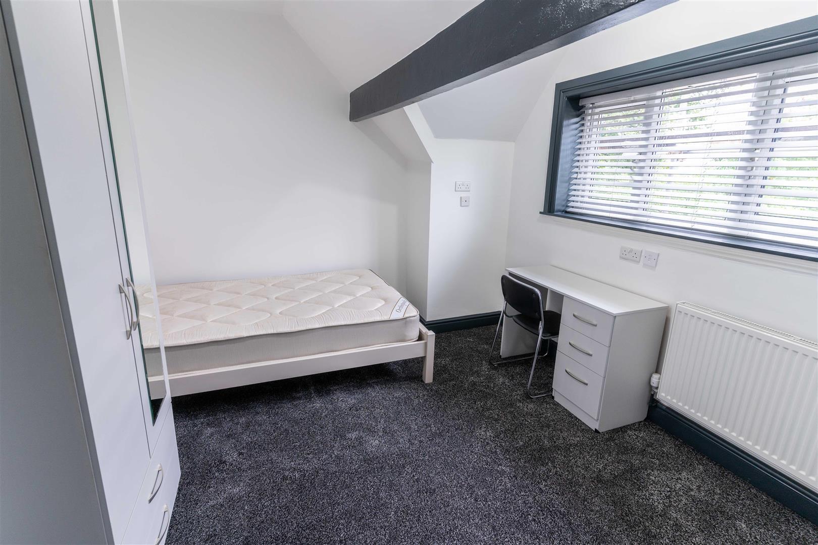 Flat Bournbrook Road in Birmingham