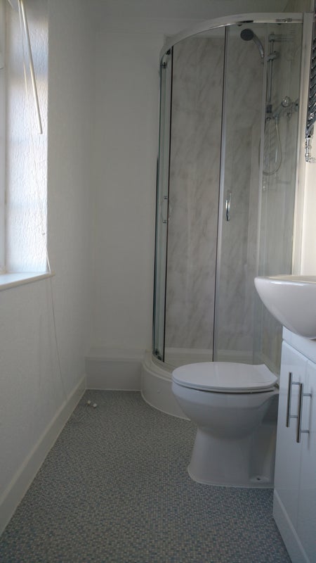 Room Brenig Close in Barry