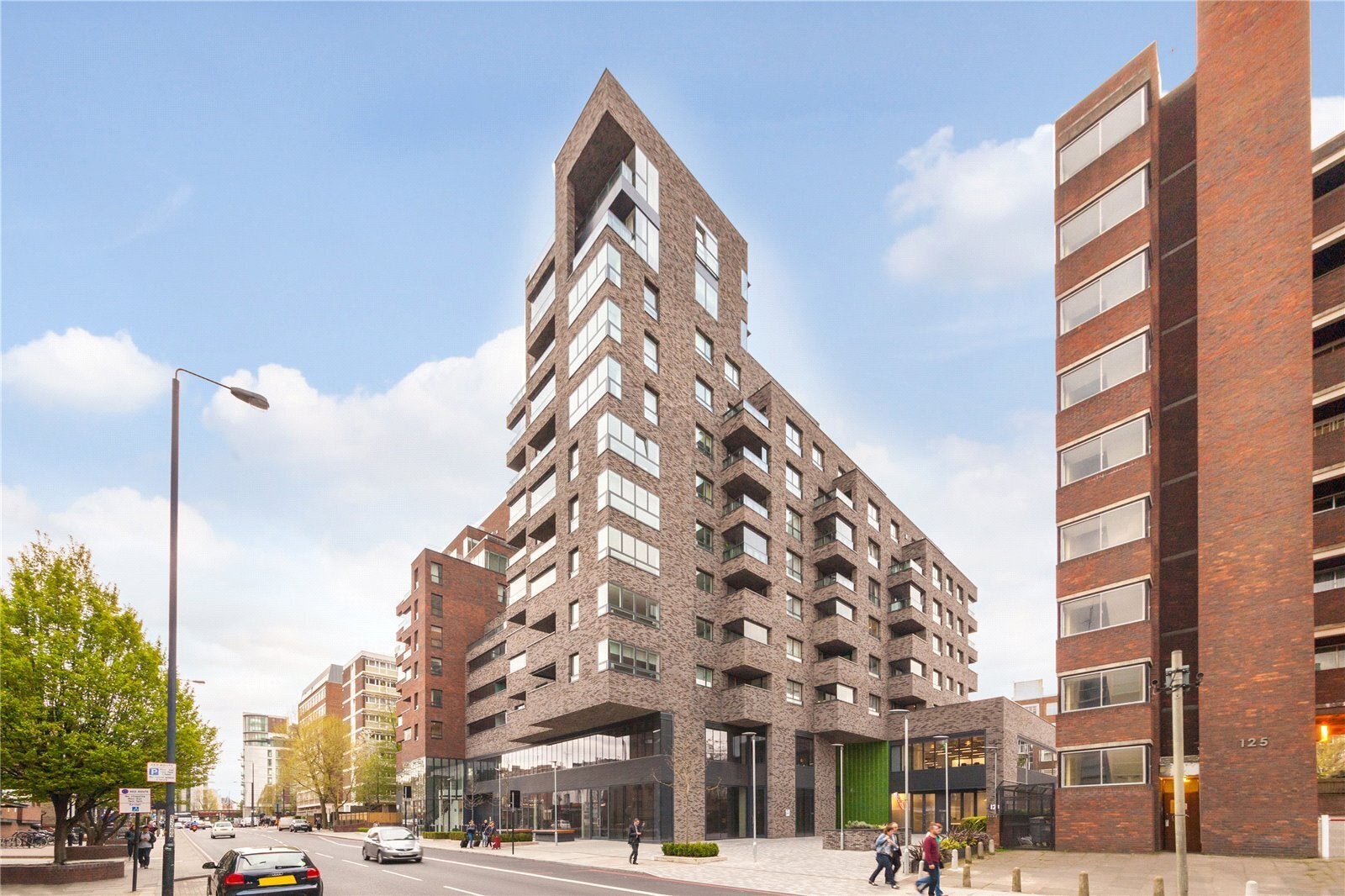 Flat Upper Richmond Road in Greater London