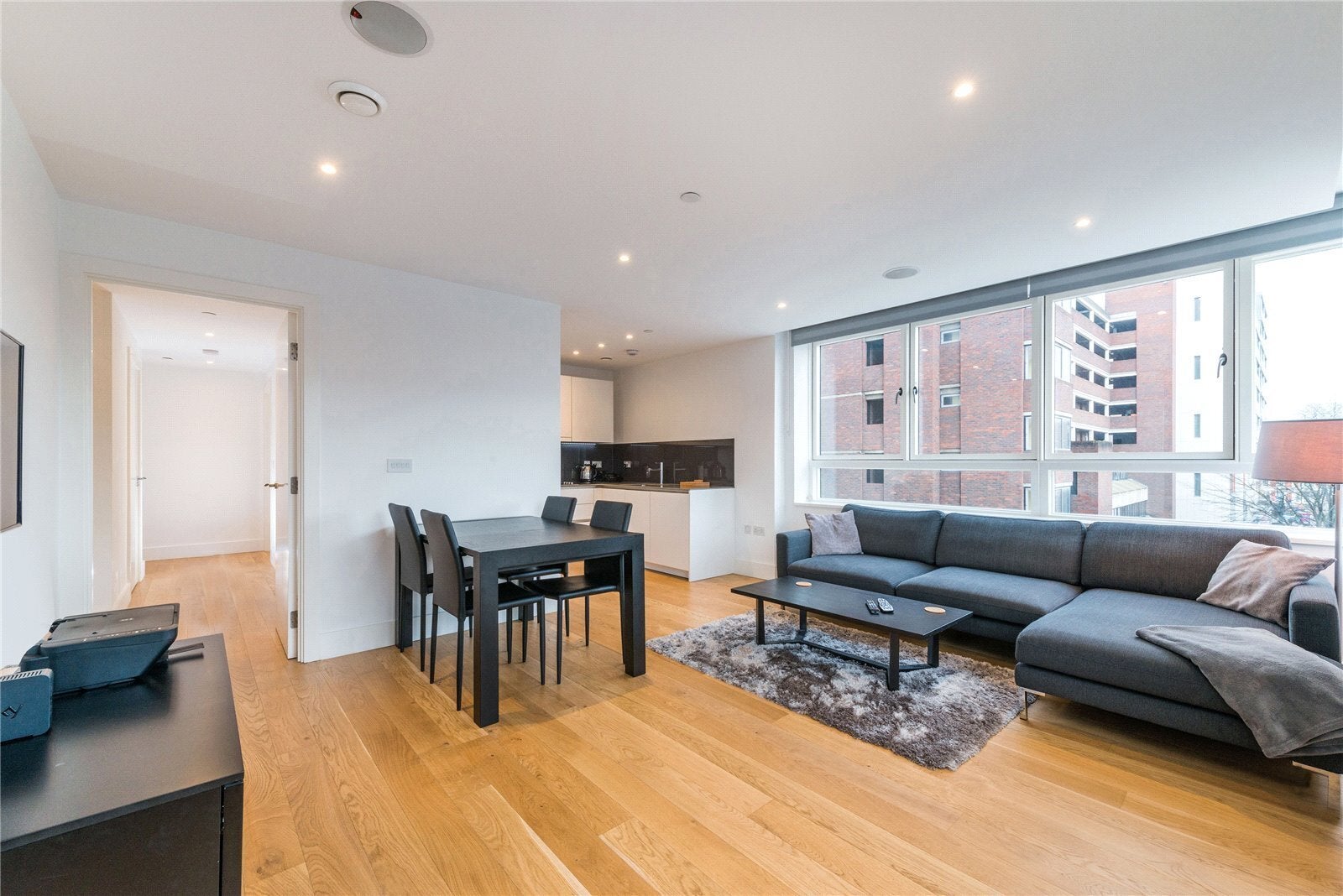 Flat Upper Richmond Road in Greater London