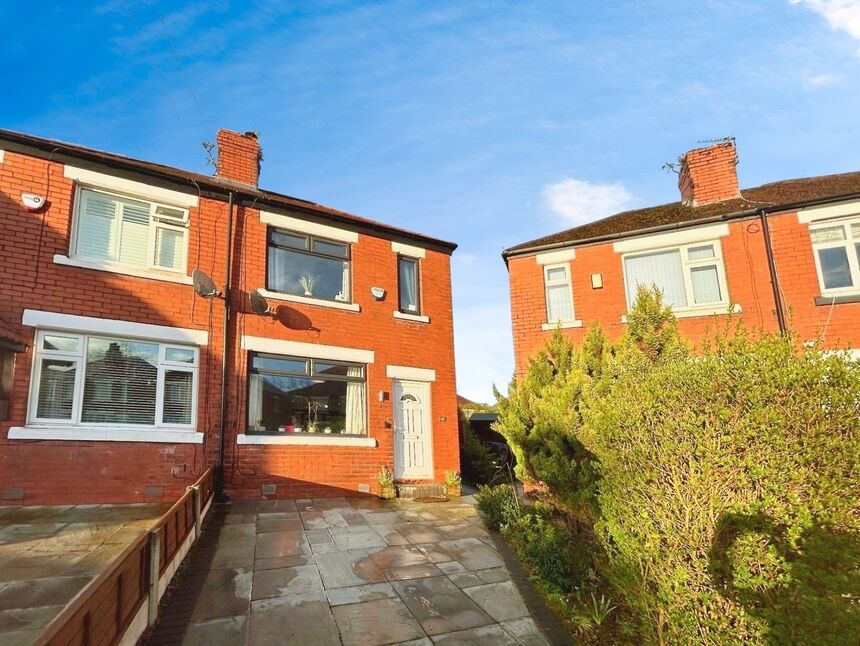 Flat Beeston Grove in Bramhall