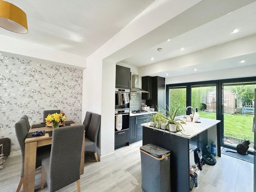 Flat Beeston Grove in Bramhall