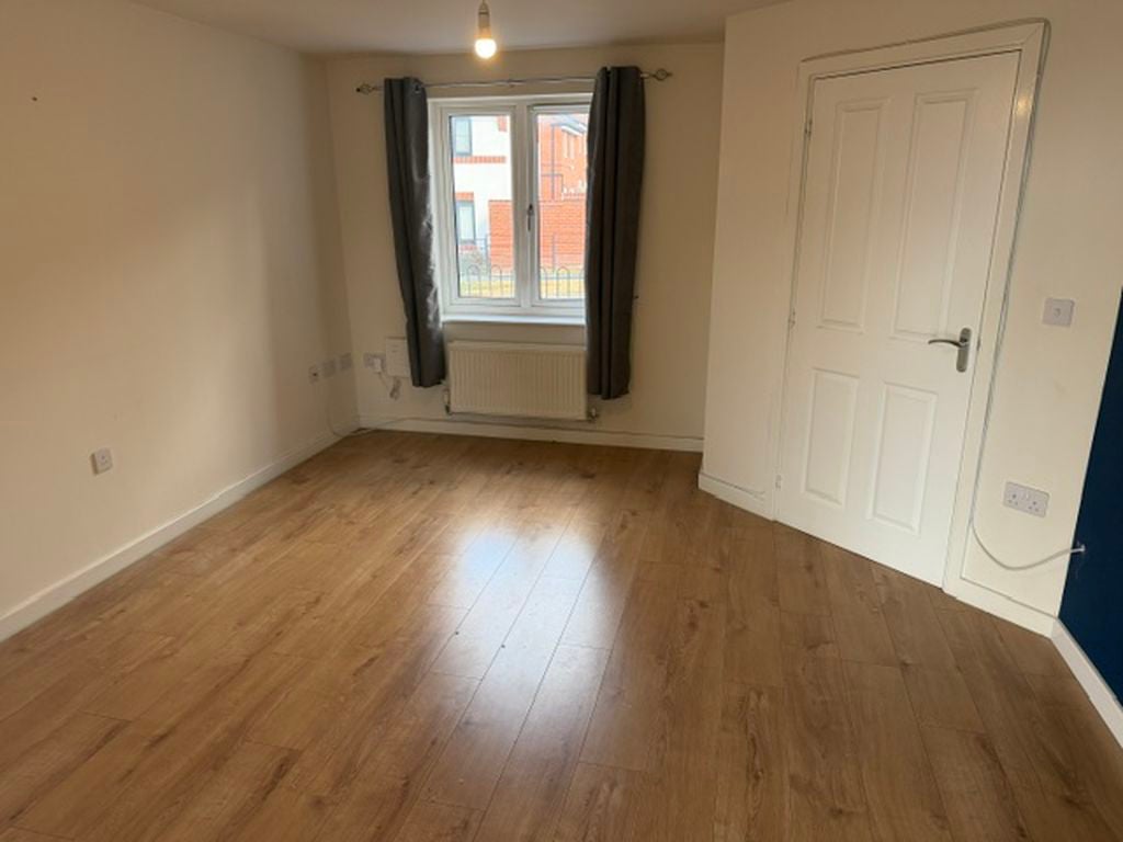 House Brookes Avenue in Dawley