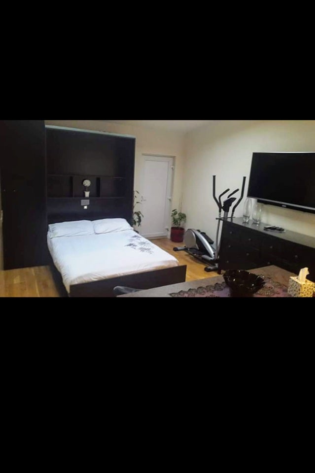 Flat Knollmead in Greater London