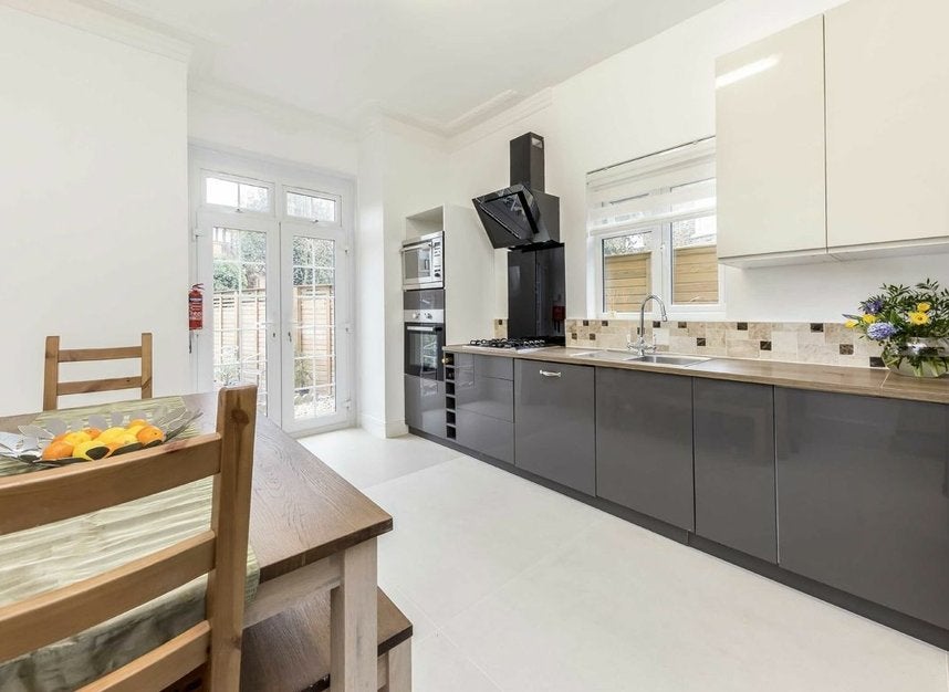 House Cassland Road in Greater London