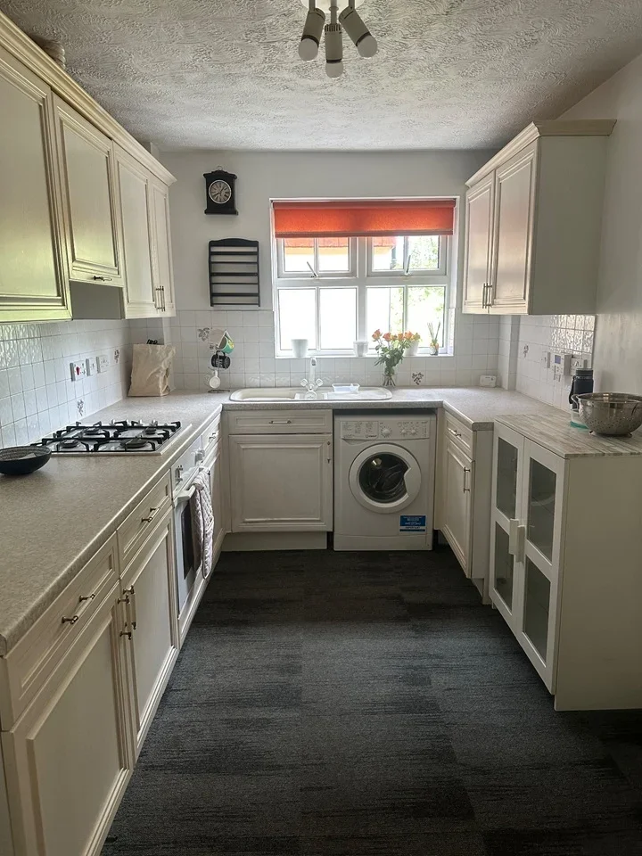 Flat Hazel Way in Reigate and Banstead