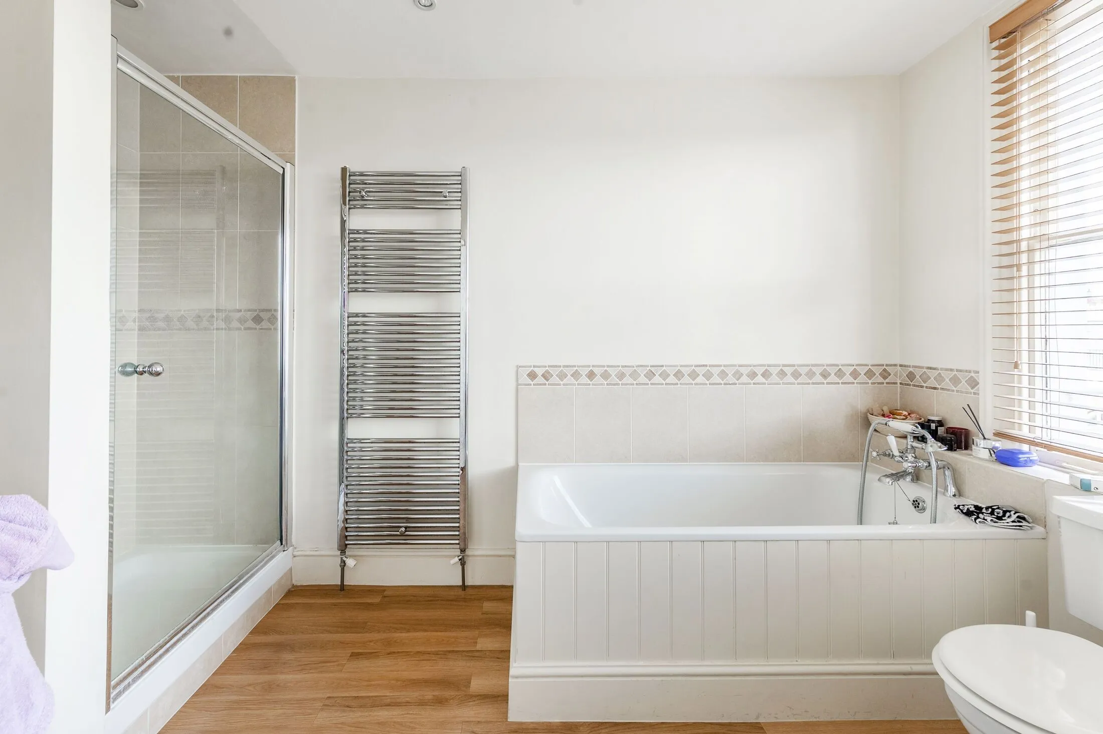 Flat Cornwall Gardens in Greater London
