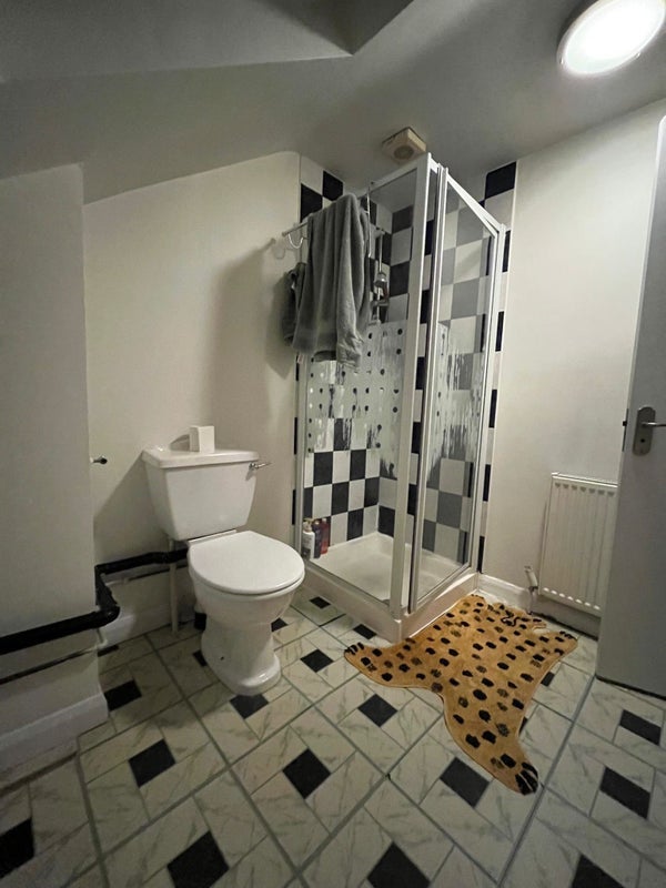 Room Northcroft Road in Greater London