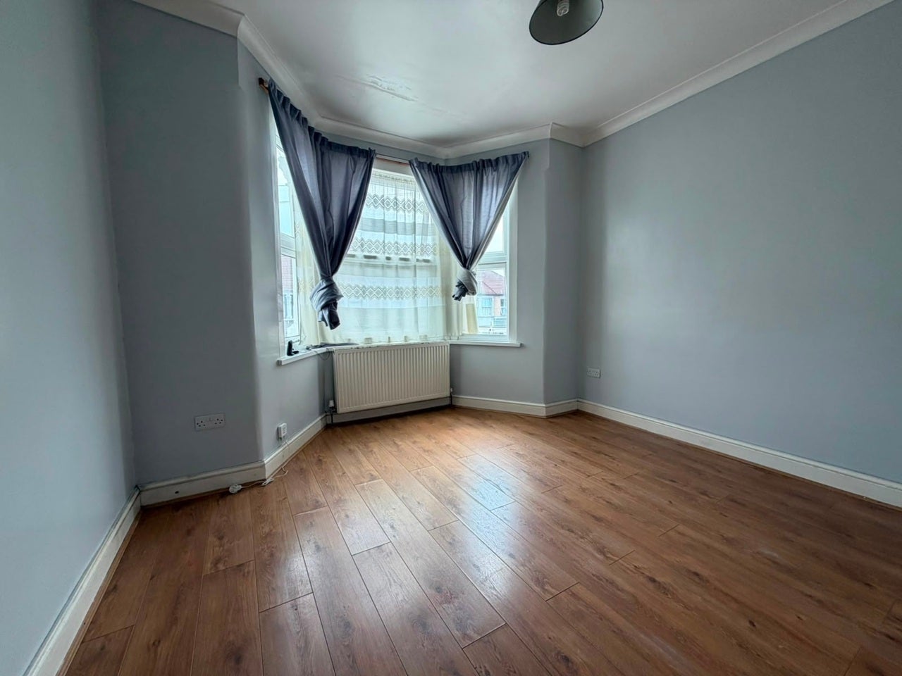 Flat Wellwood Road in Greater London
