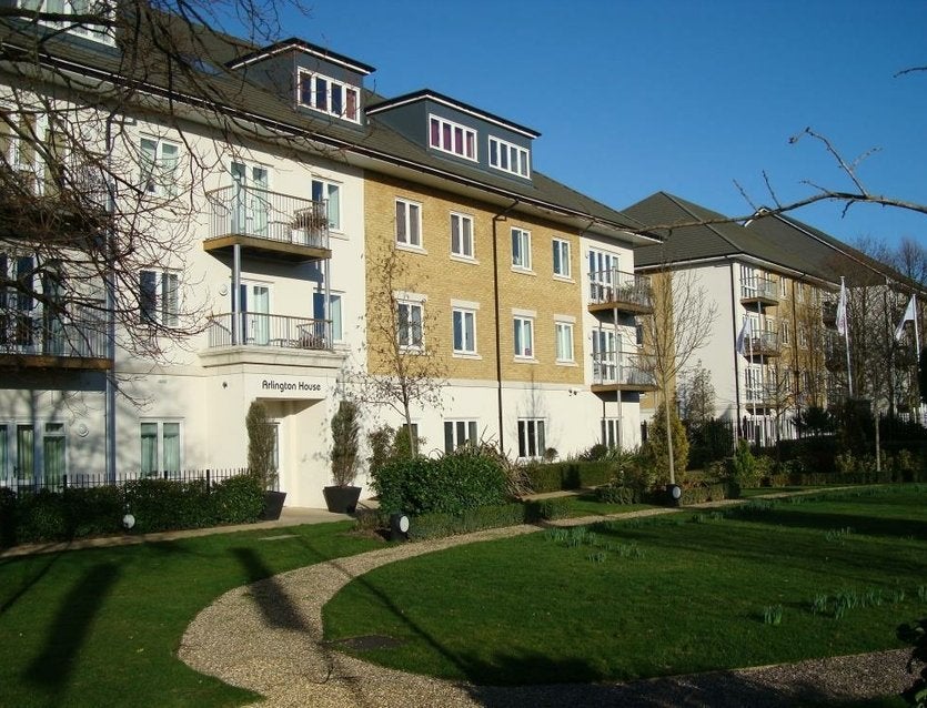 Flat Park Lodge Avenue in Greater London