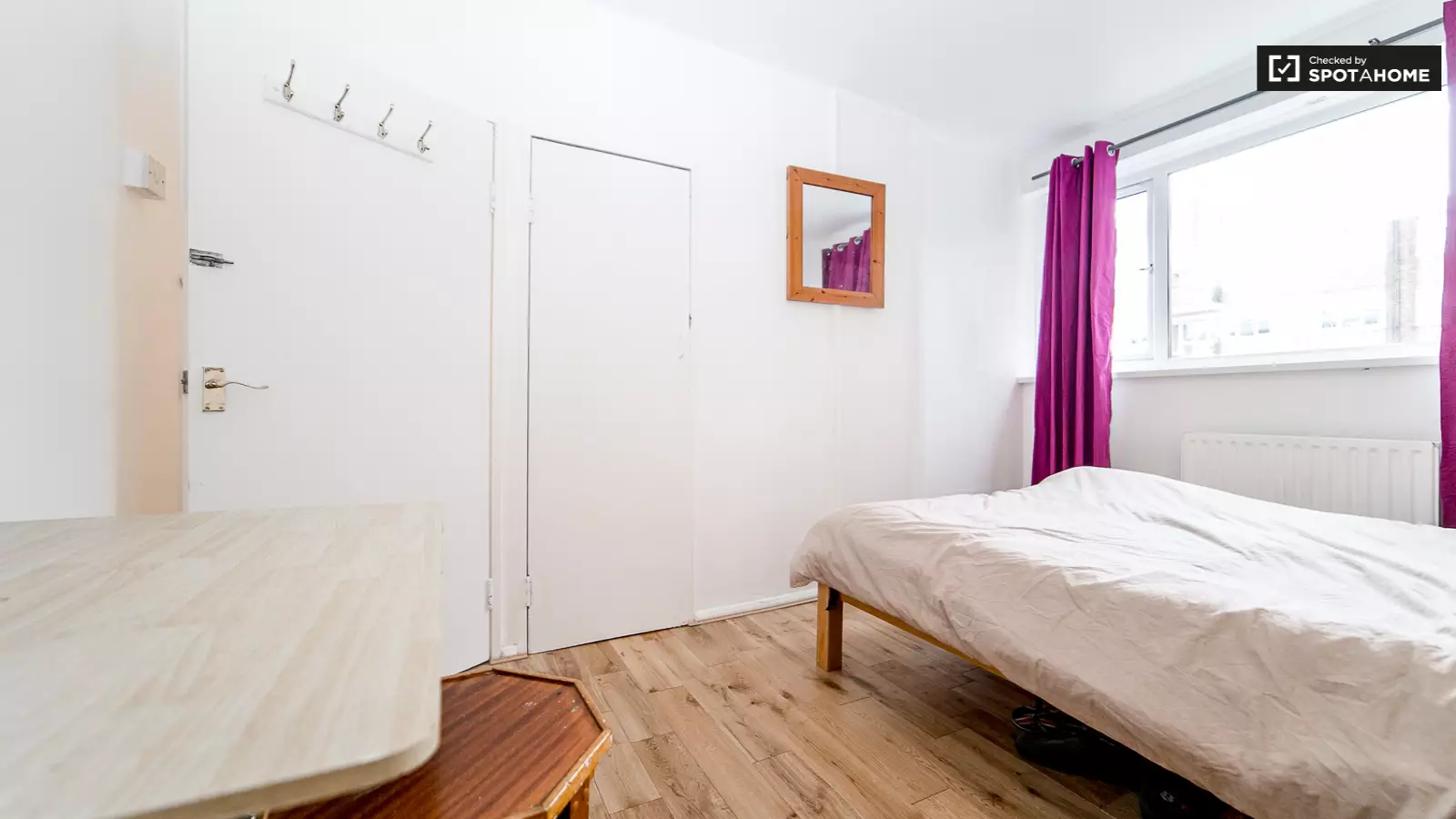 Flat Tildesley Road in Greater London