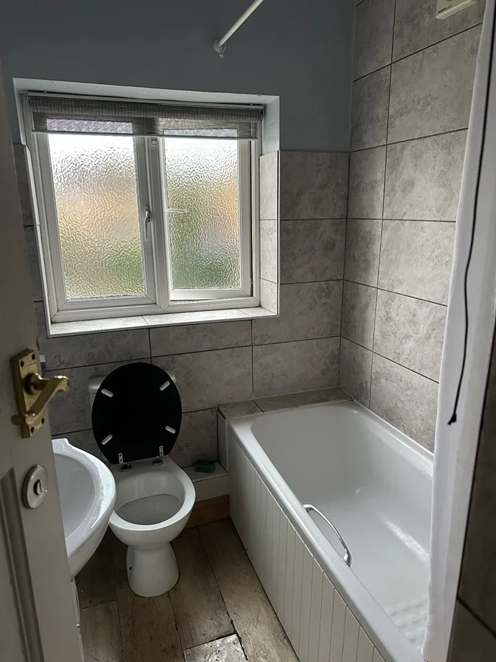 Room Pooley Green Road in Borough of Runnymede