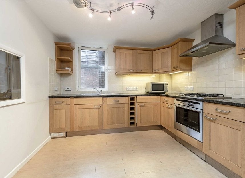 Flat Greycoat Street in City of Westminster