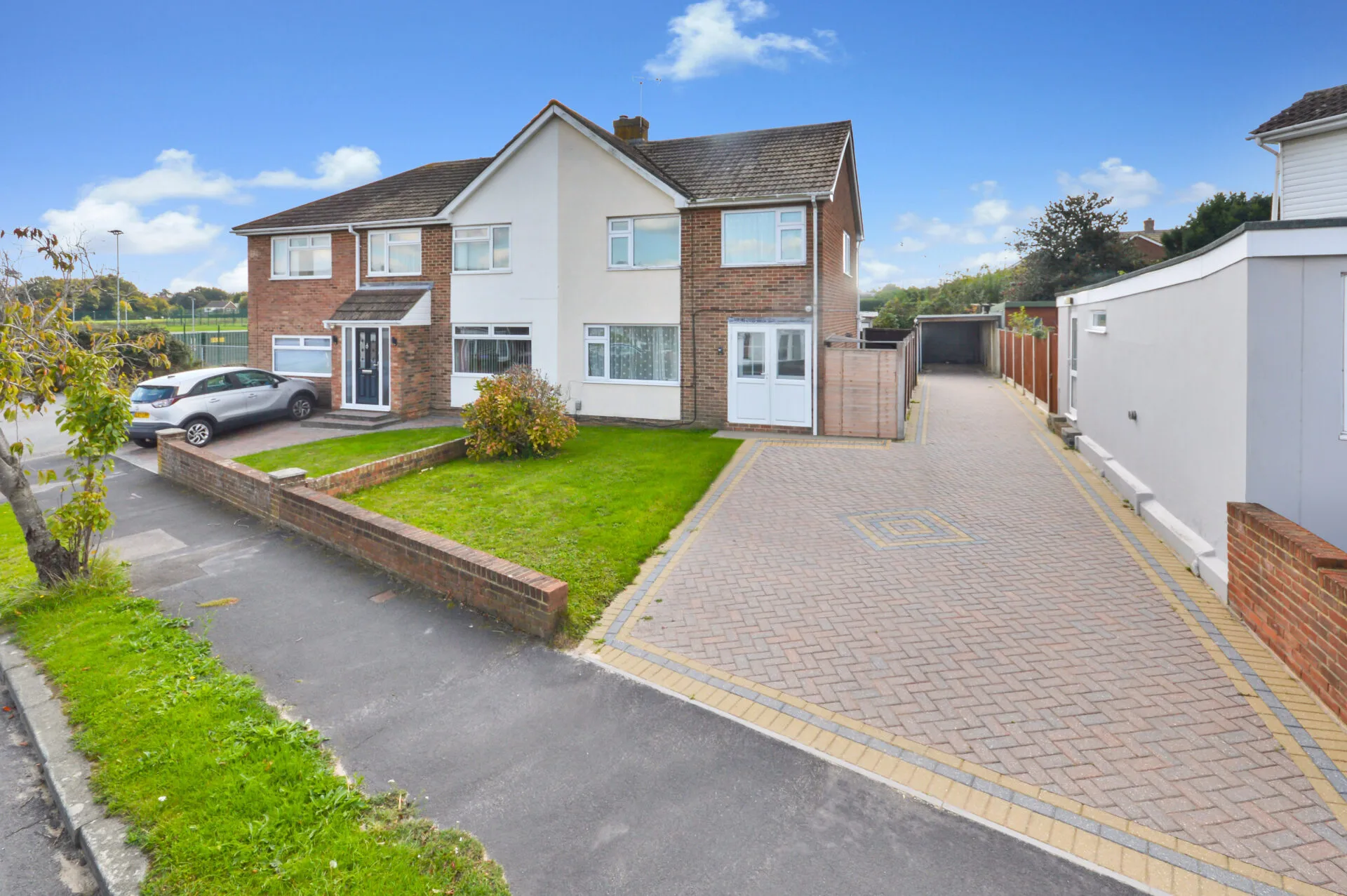 House Fairway Avenue in Folkestone and Hythe District