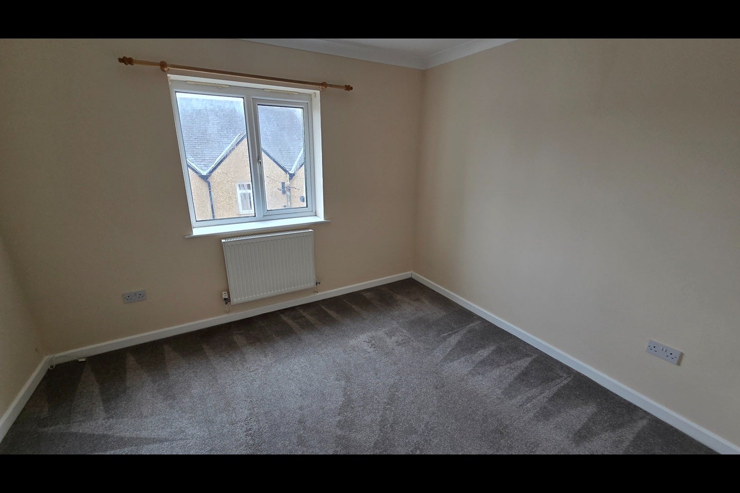 Flat Duke Street in Burton Latimer