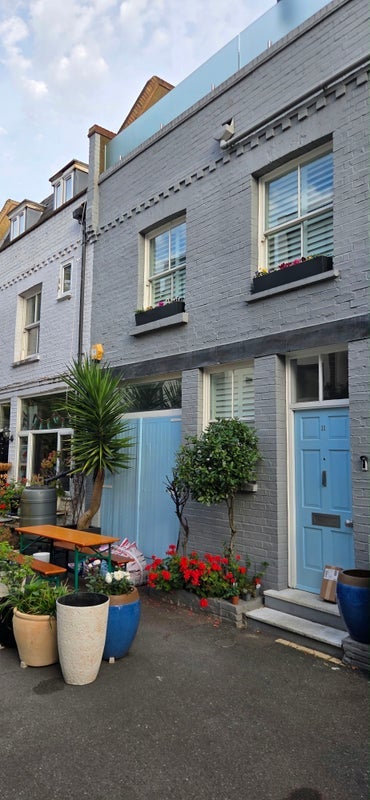Room Ruston Mews in Greater London