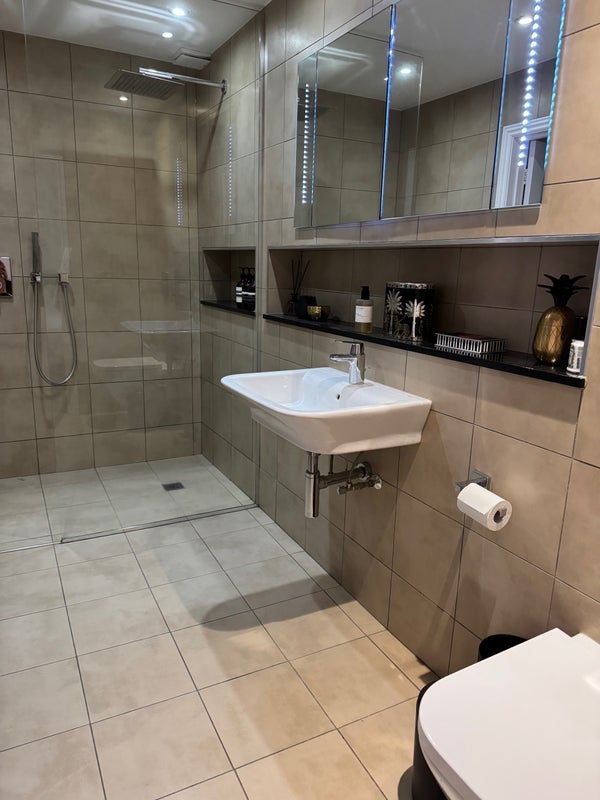 Room Ruston Mews in Greater London