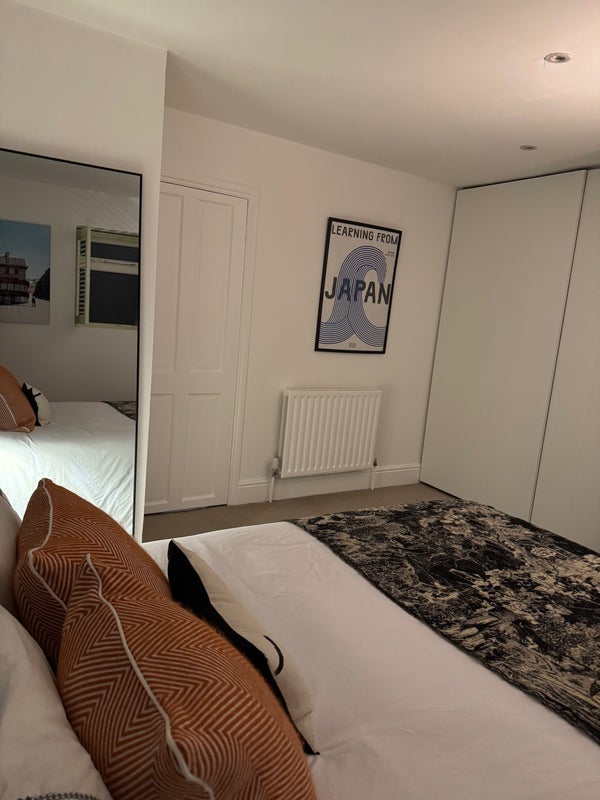 Room Ruston Mews in Greater London