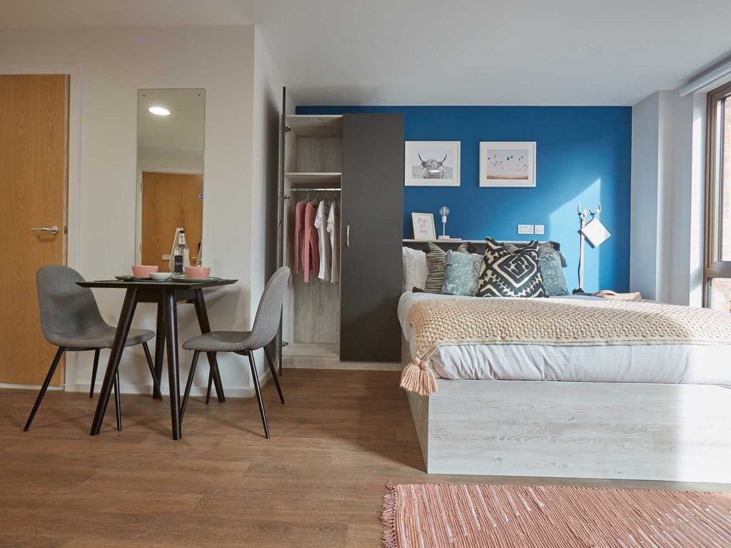Room Liverpool Road in Chester