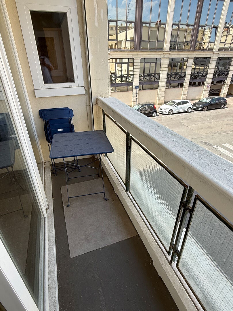 Flat Rue Gaston Lavalley in Caen