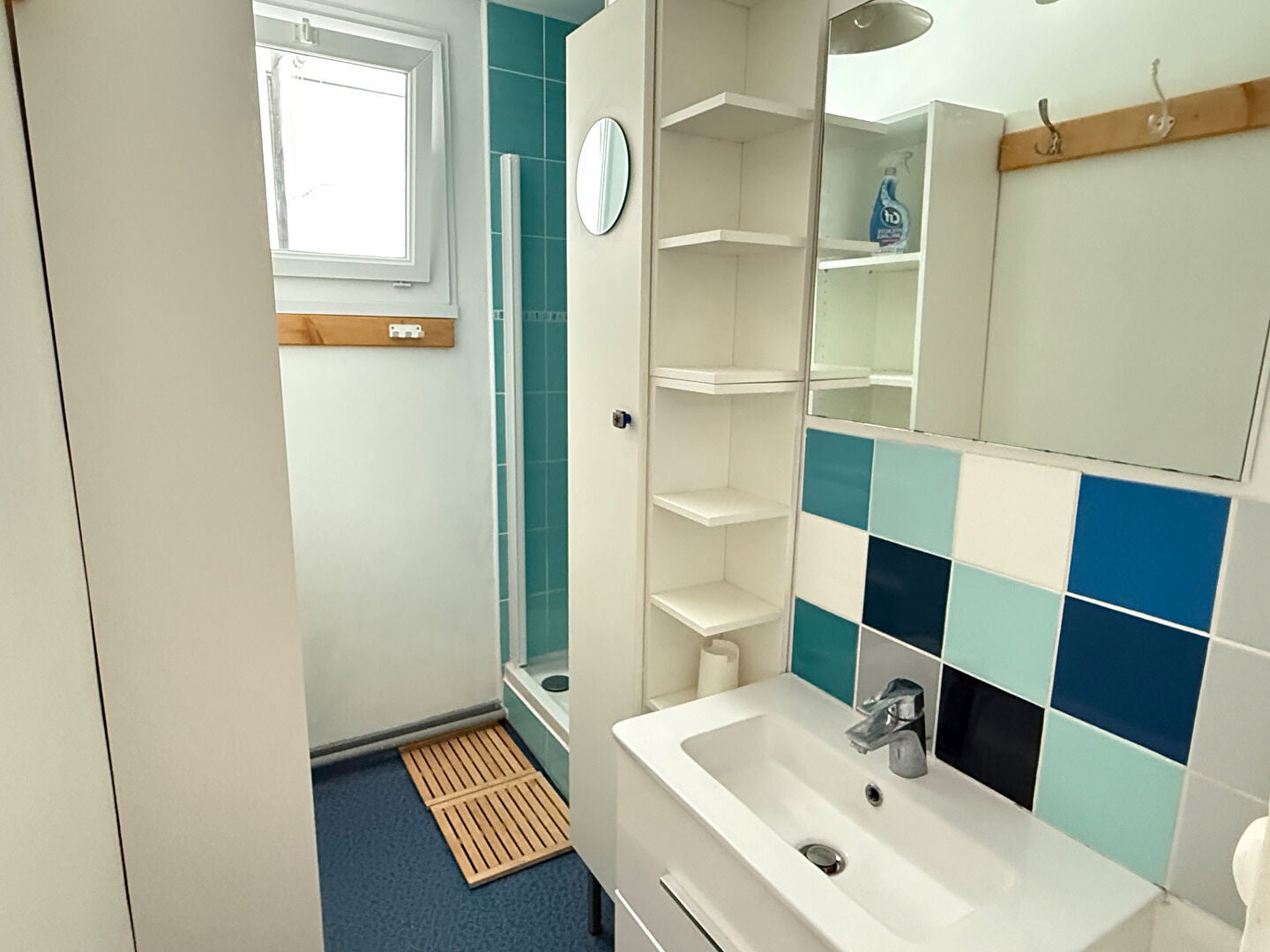 Flat Rue Gaston Lavalley in Caen