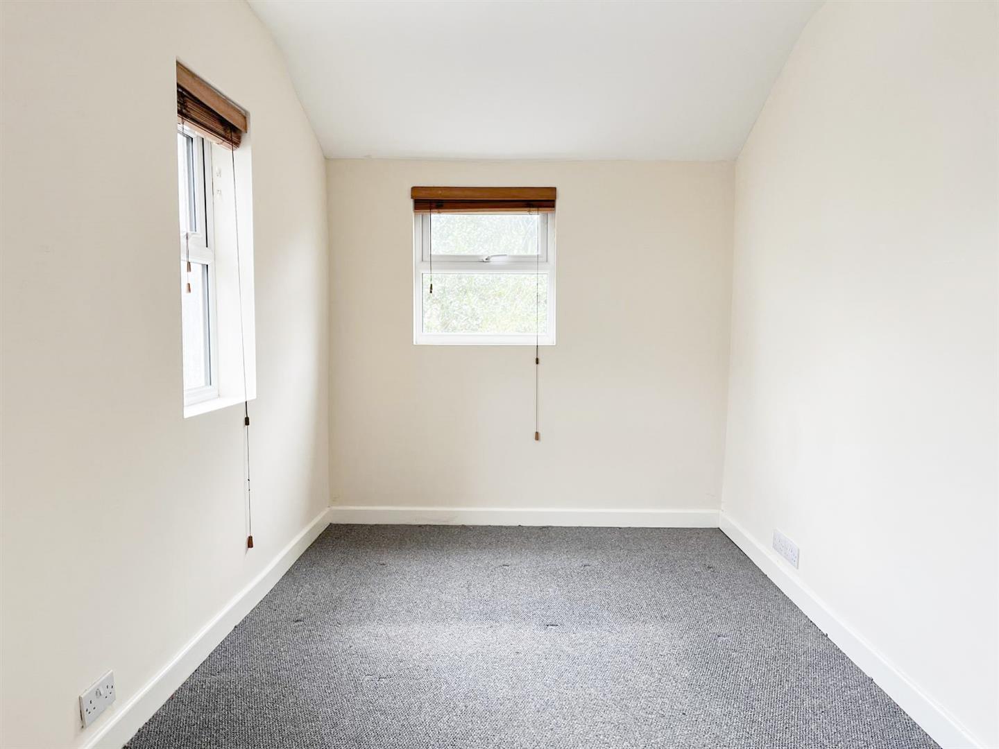 Flat Ashburnham Road in St Leonards