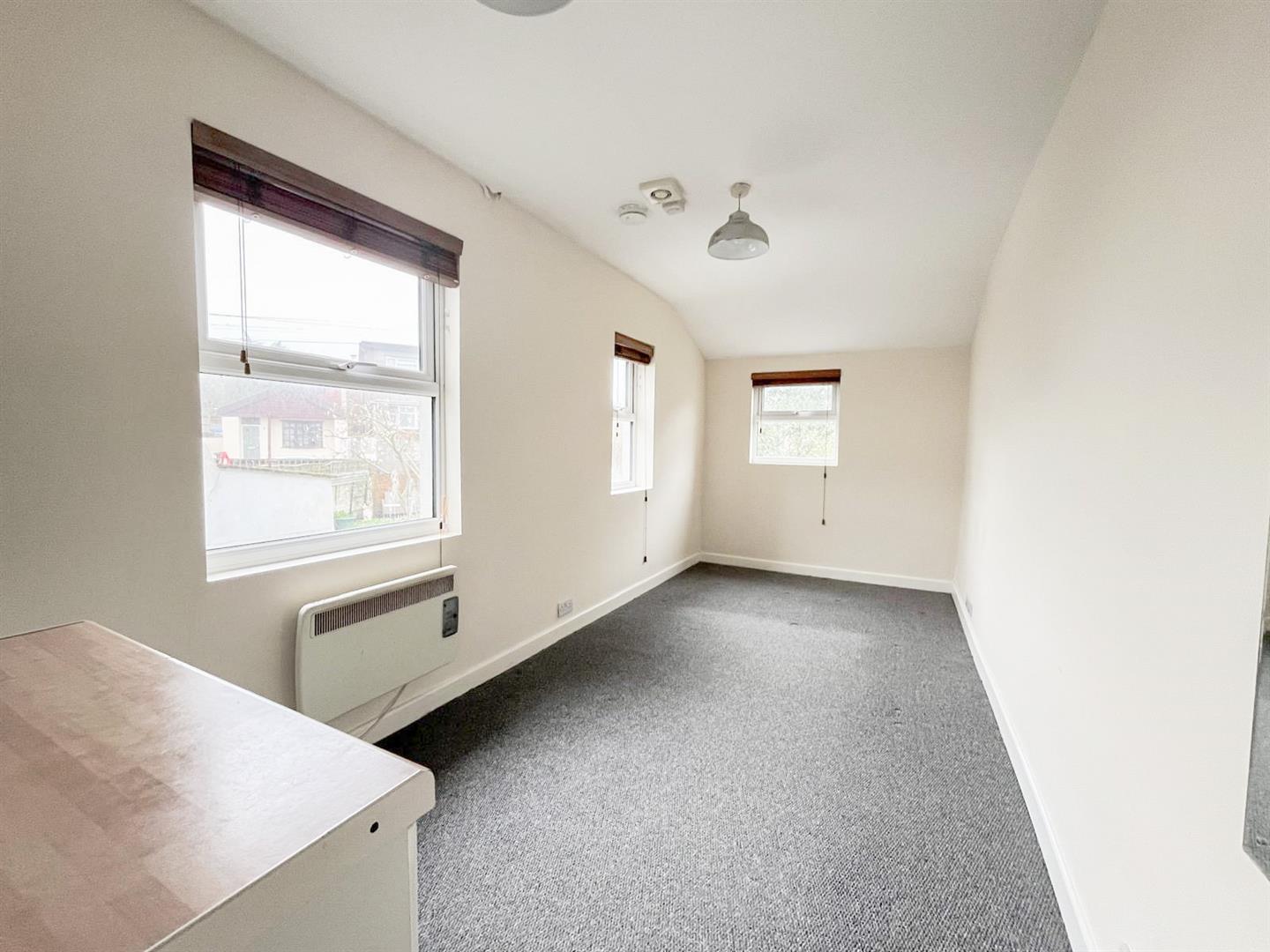 Flat Ashburnham Road in St Leonards