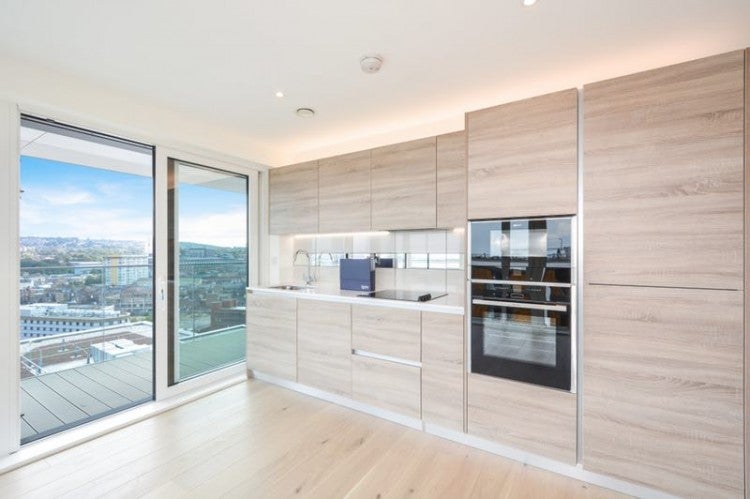 Flat Skeffington Street in Greater London