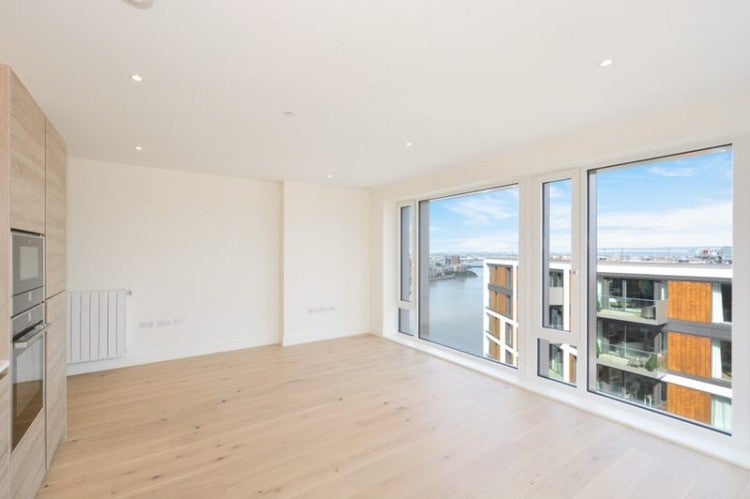 Flat Skeffington Street in Greater London