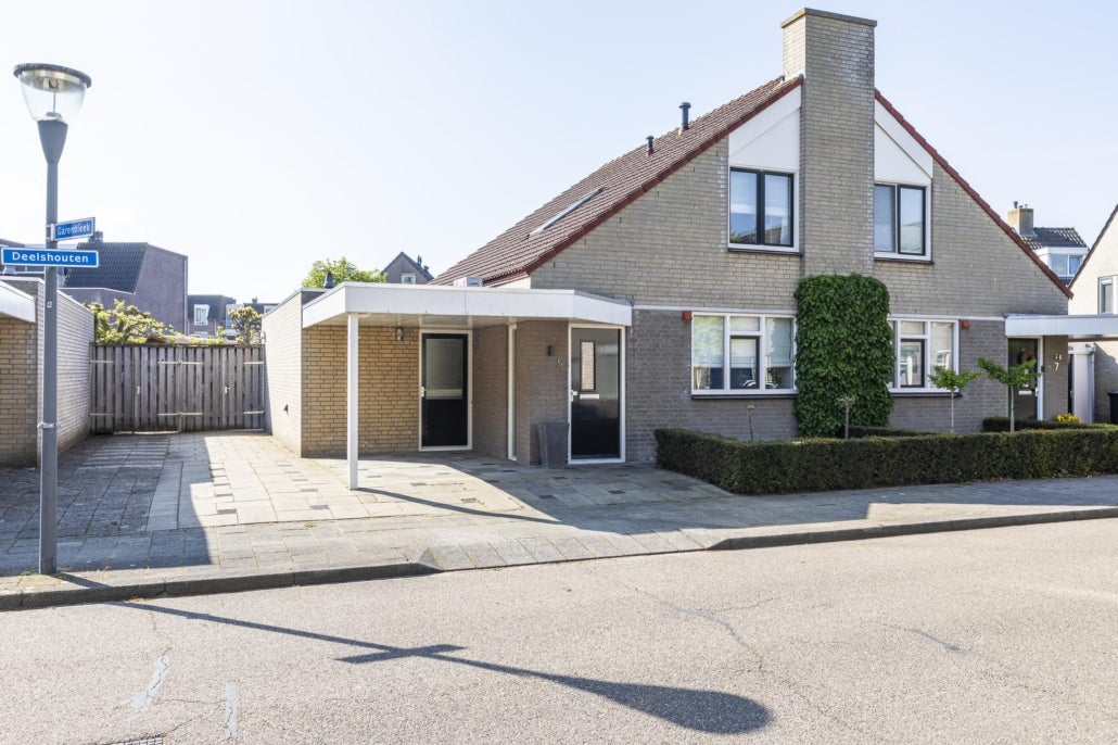 Huis Deelshouten 5 in Waalre