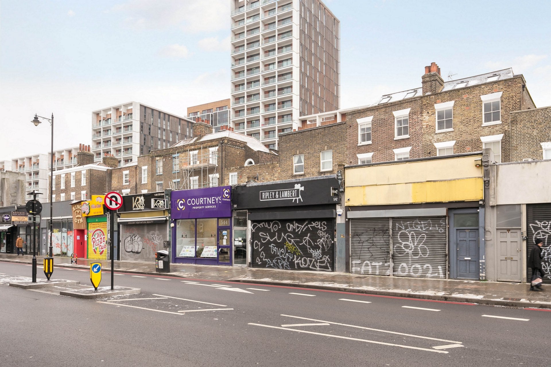 Flat Kingsland Road in Greater London