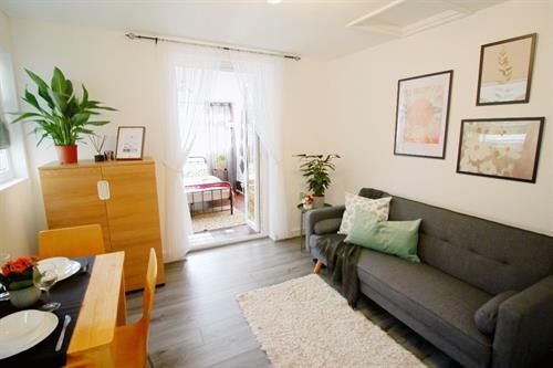 Flat Willesden Lane in Greater London