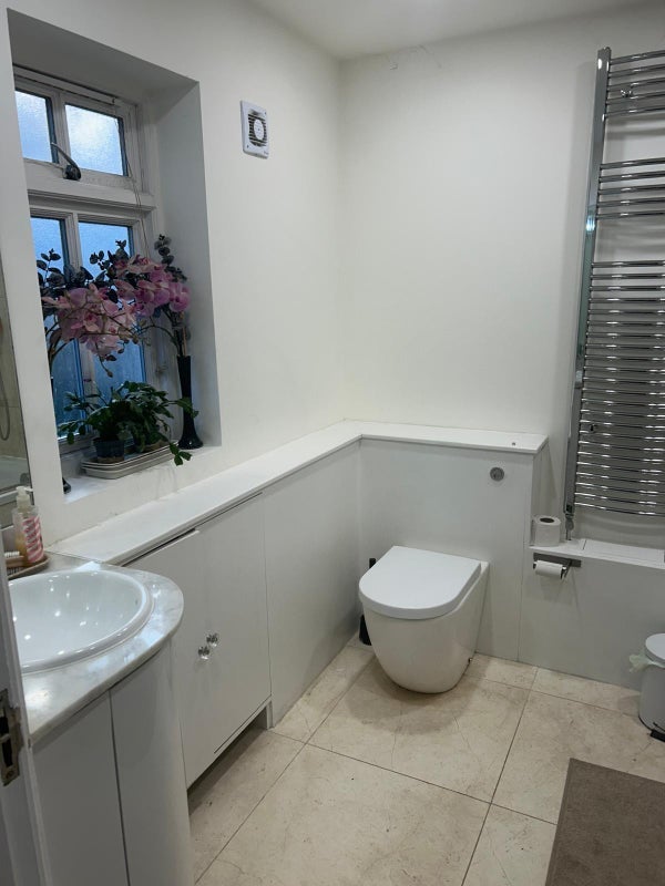 Room Barlby Road in Greater London