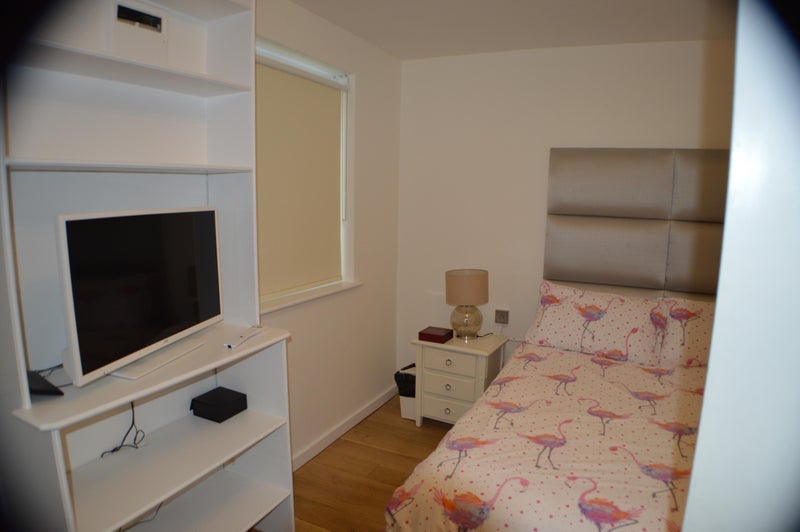 Room Barlby Road in Greater London