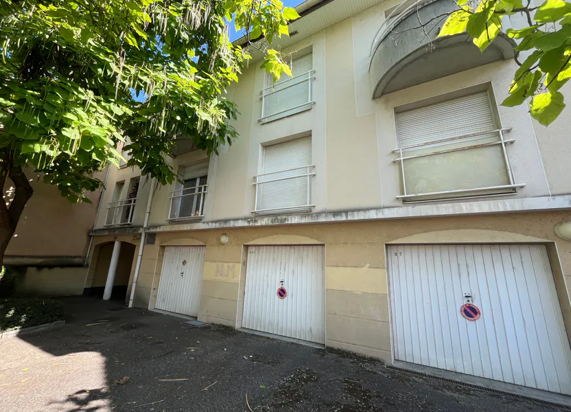 Room Rue de Queuleu in Metz
