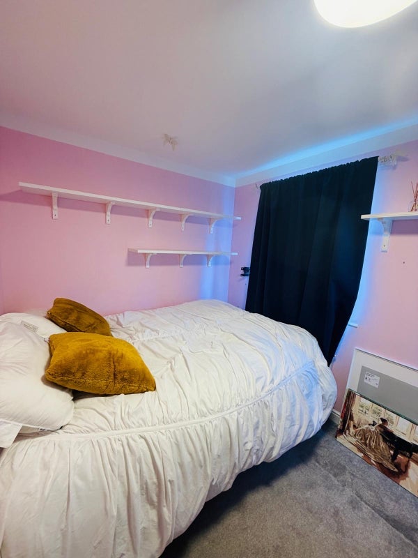 Room Oaklands Place in Leeds