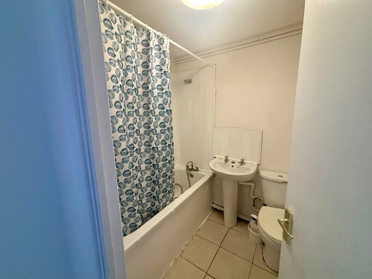 Flat Wigston Close in Greater London