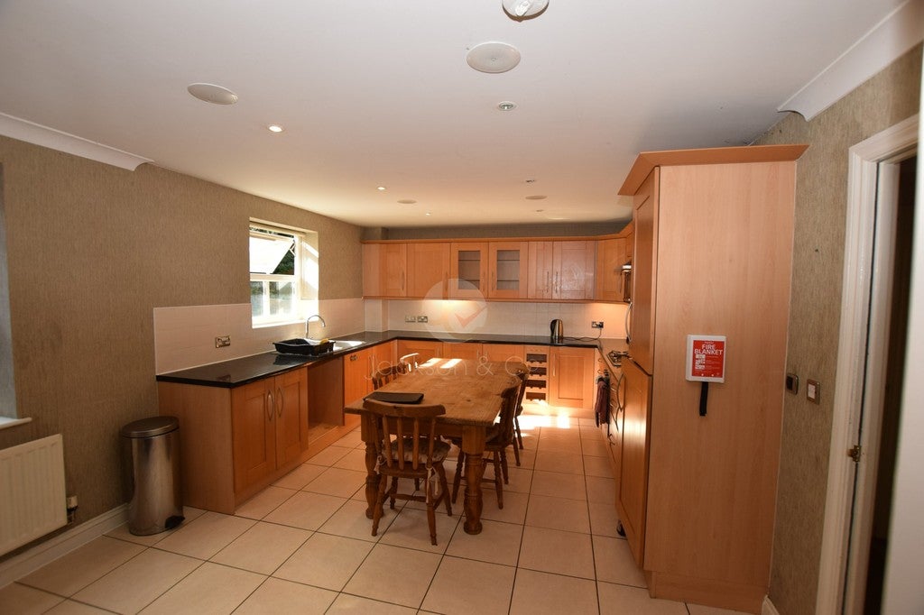 Room Albany Gardens in Colchester
