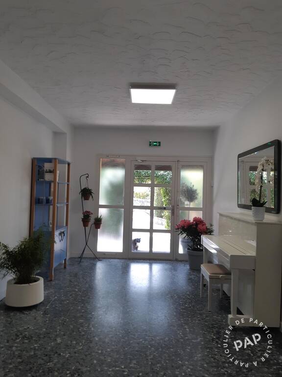 Flat Avenue du Roi Robert in Nice