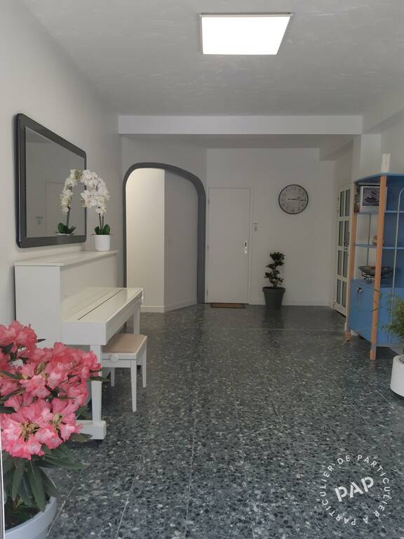 Flat Avenue du Roi Robert in Nice