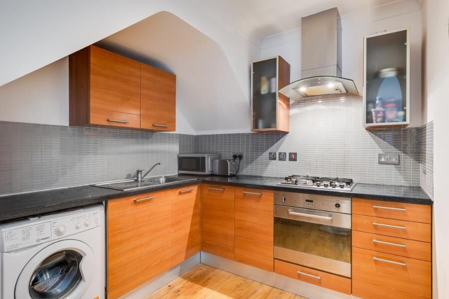 Flat Forres Gardens in Greater London