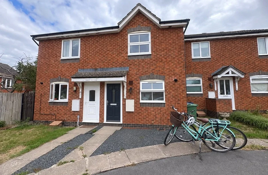 Flat Nightingale Avenue in Blackbird Leys