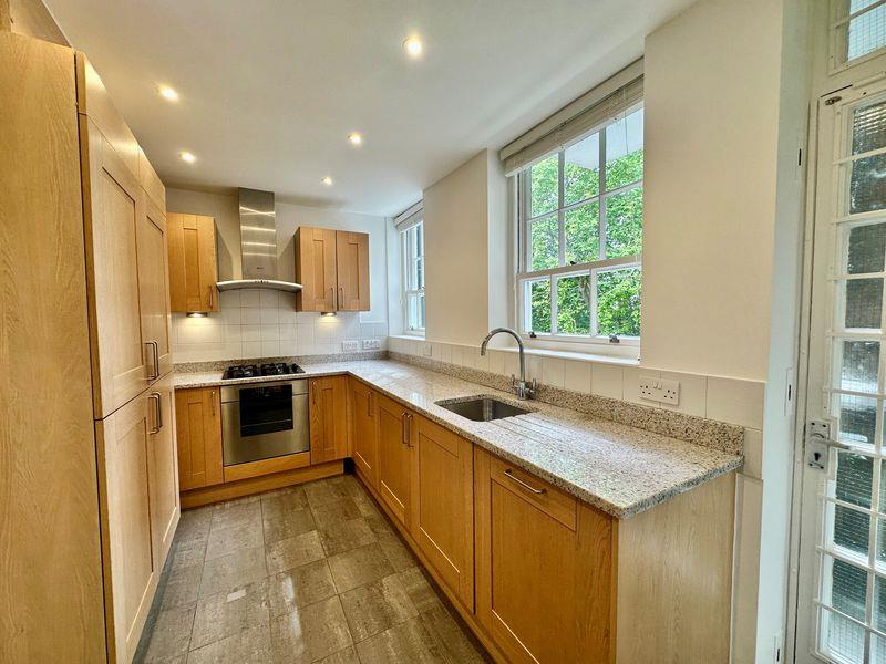 Flat South Grove in Greater London