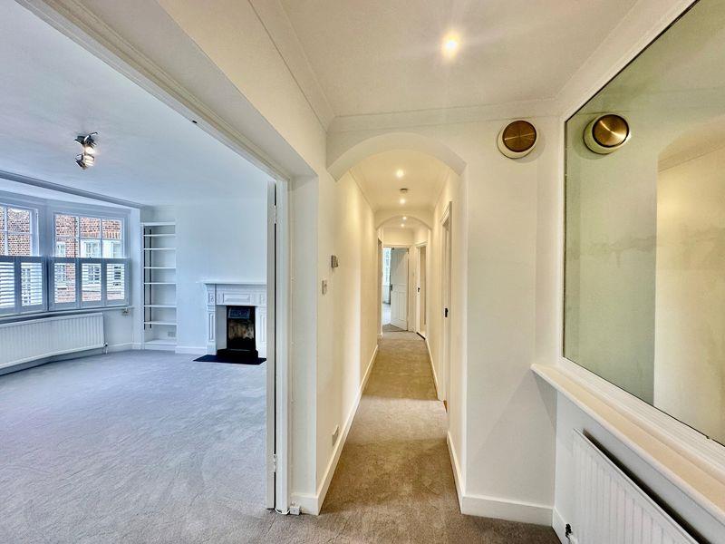 Flat South Grove in Greater London