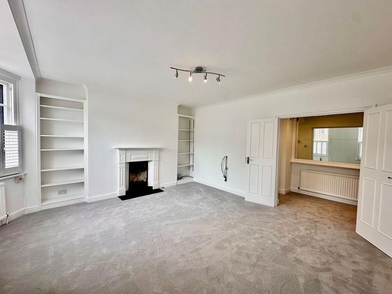 Flat South Grove in Greater London