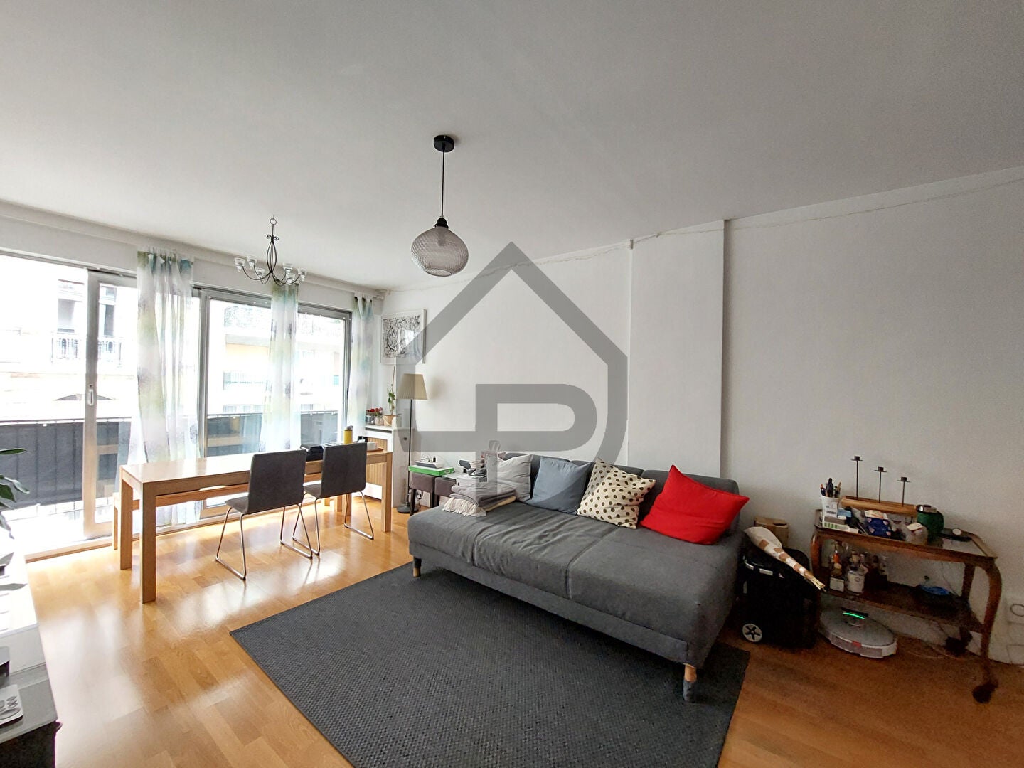 Appartement Rue Octave Feuillet à Paris