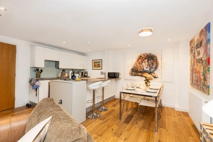 Flat Restell Close in Greater London