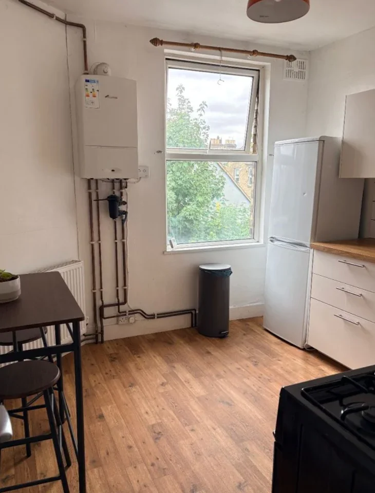 Flat Francis Road in Greater London